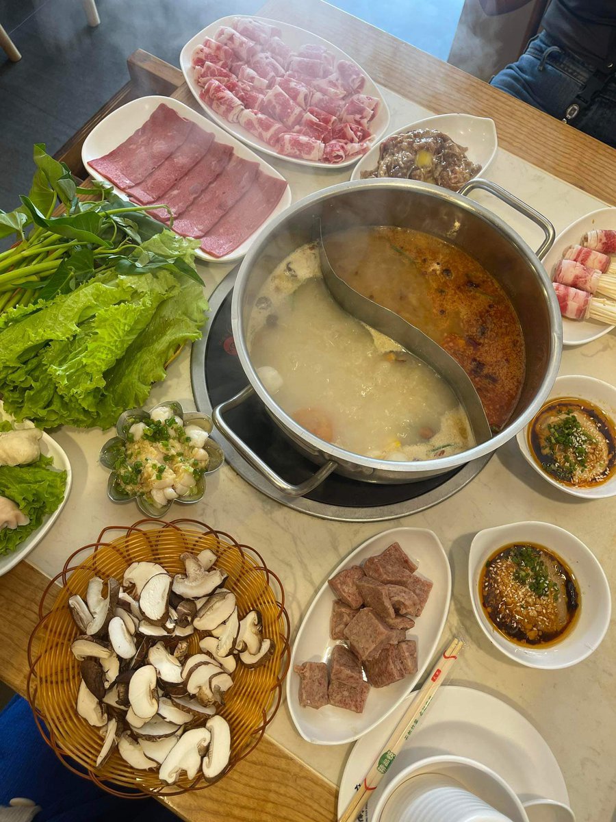 everlovingsoul's tweet photo. 🍶🍥🥢 https://t.co/nNIGTLuVxK