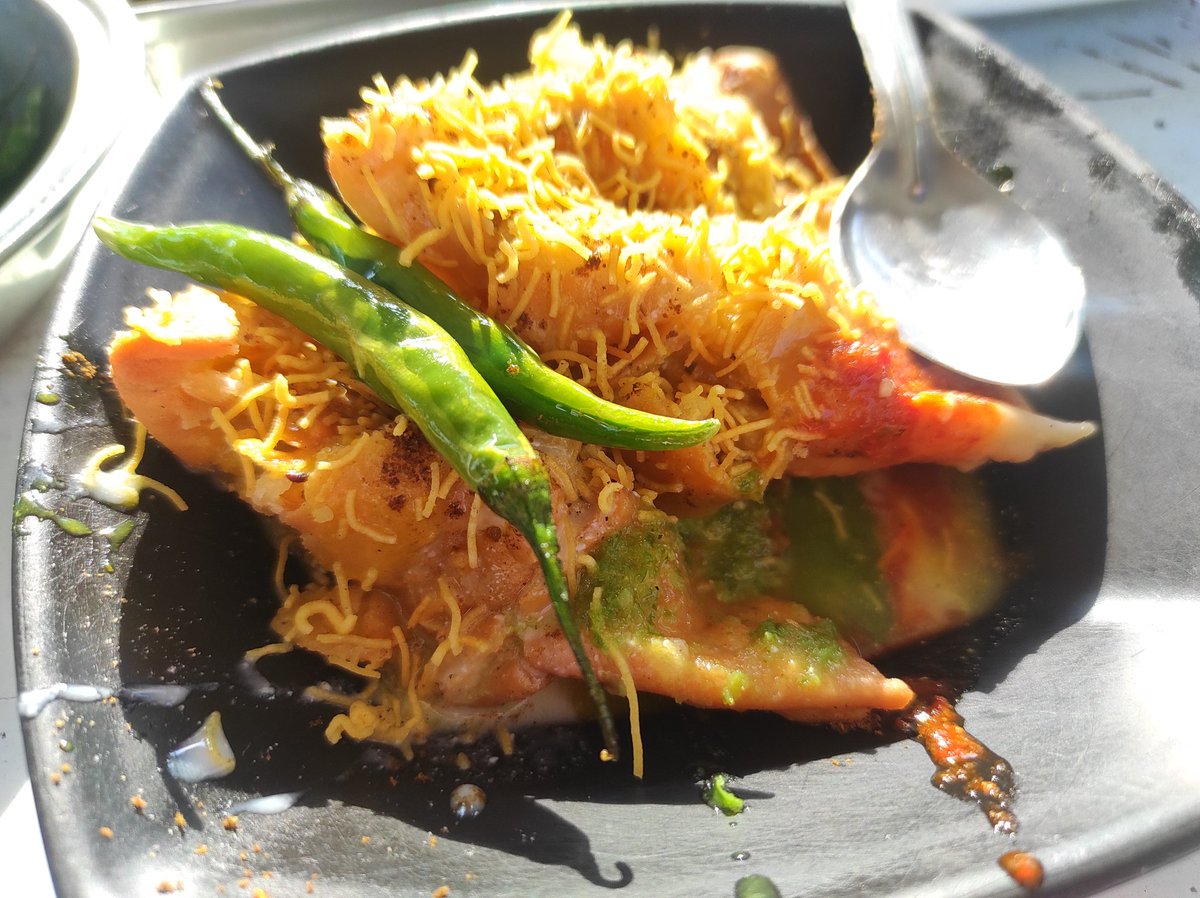 PriyaPinja30800's tweet photo. #samosa #samosachat
I'm dating myself. Will society accept me?🙄👀😶🙃 https://t.co/HSkRafaifQ