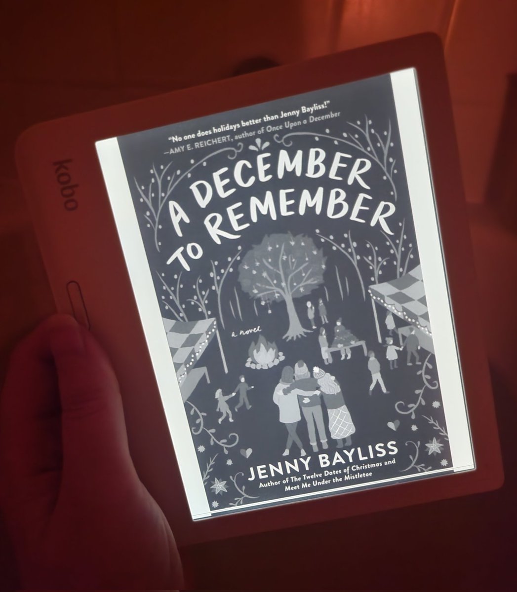 I just finished a decemeber to remember by @BaylissJenni and oh my god?? it was SO cute, so funny, so silly and lovely and ahh!! I genuinely think it's my favourite christmas book I've ever read. perfect christmas vibes 💞❄️