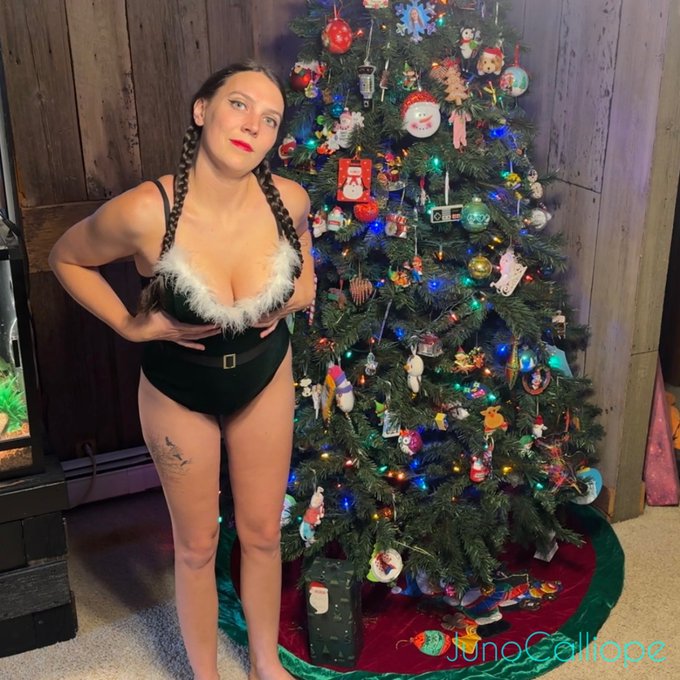 Am I on the naughty 😈 or nice 😇 list this year? https://t.co/4xwoXdTBAV<a href="/tag/xhamster"class="tags"><span>#xhamster</span></a>