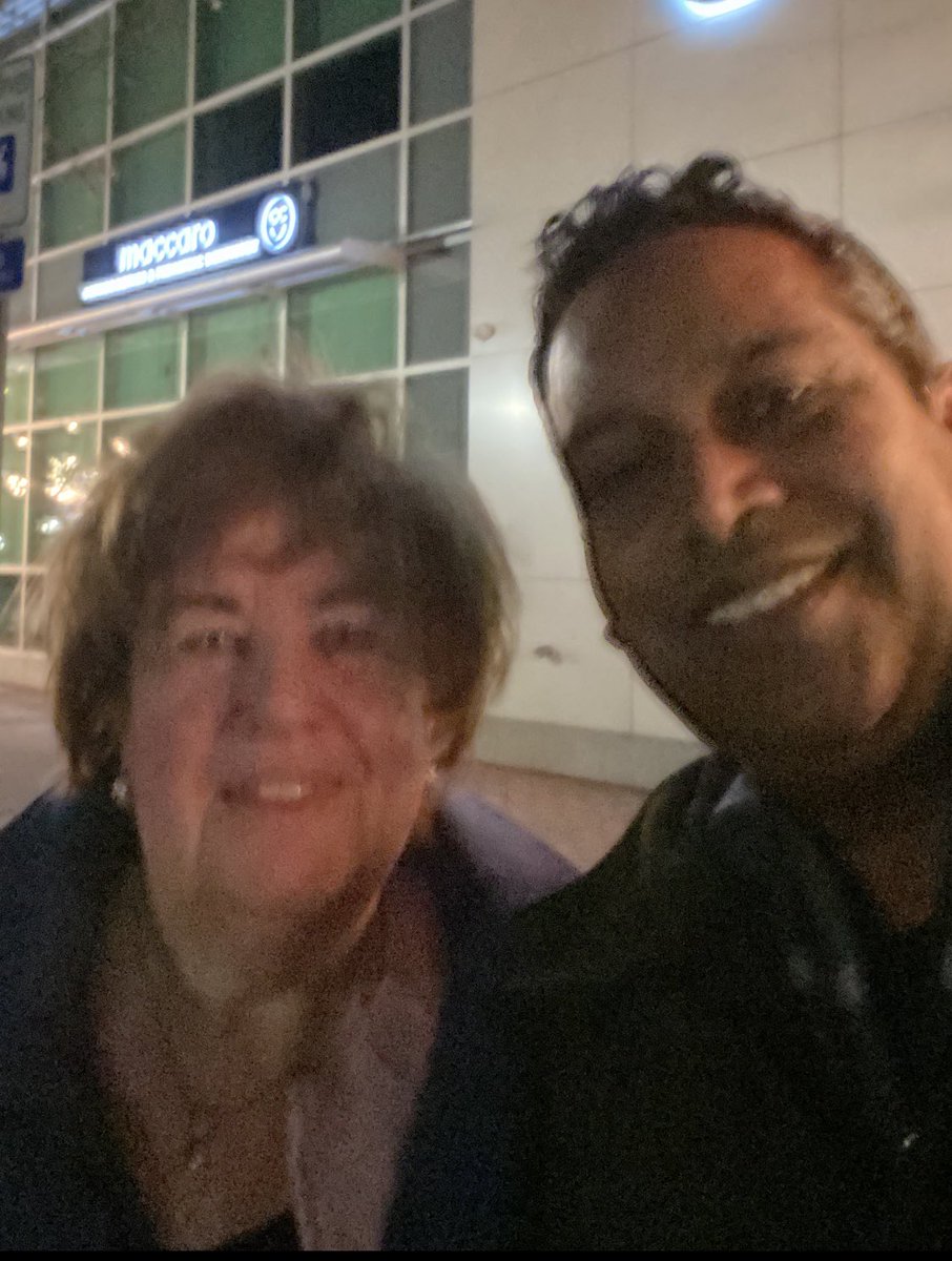 MahadeoKris's tweet photo. Many years ago when I was an undergrad student, a Dean took me under her wing after my dad died a week into my freshman year. I wouldn’t be where I am today without her support. Today, she serves as a residency advisor for #nycom helping med students. So nice to re~connect! https://t.co/mhMIUFPmZP