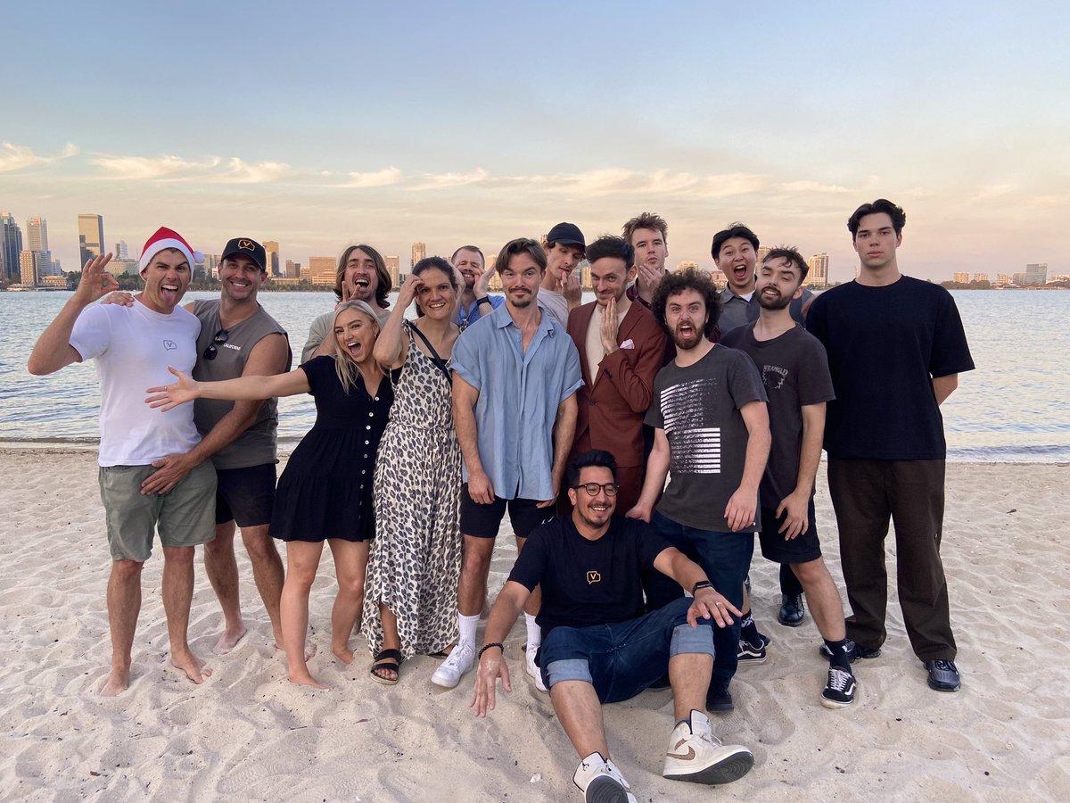 UseVerb's tweet photo. What a way to wrap up the year!! 😍 a beautiful night spent with our families and loved ones.
UseVerb is all about getting your time back so you can spend it with those who mean the most to you 🧡
#speaklife #connection #recruitment #hiring #workchat #useverb https://t.co/LwvtbXOwVh