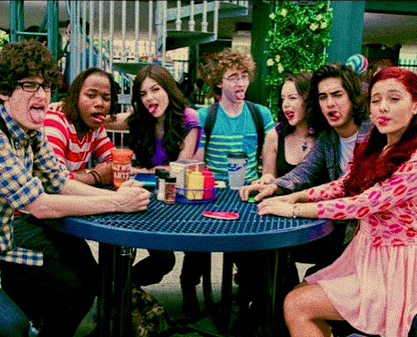 taygodswiift's tweet photo. músicas de brilhante victoria / victorious que eram boas até demais para serem apenas de uma série da nickelodeon (thread) 💜 https://t.co/yoKMhmhJKK