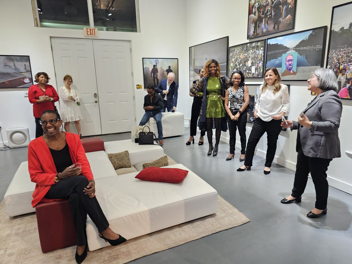 Jacquiecharles's tweet photo. What better way to celebrate grace & @NancyAncrum's 40 years @MiamiHerald than in this gallery owned by #CarlJuste in the neighborhood, Little Haiti, which was coined by his late father, Viter, by way of an editorial in @MiamiHerald. https://t.co/dHvuFgkZiT
