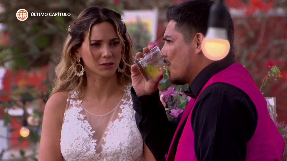 AFHSOtraVez's tweet photo. ay Joel, ya lárgate 😪😪😪😪
#AFHS #AlFondoHaySitio #FinalAFHS10 https://t.co/JQU0TpNRPw