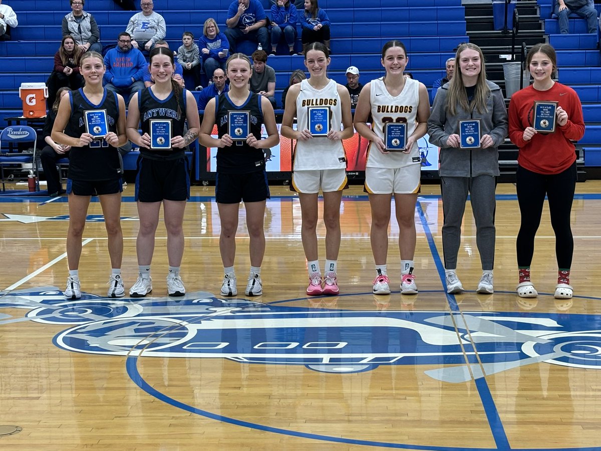 Shoutout to these ladies for being awarded All Tournament Team in the 2023 Route 49 Tournament! Representing the Lady Archers is Aewyn Mcmichael, Emma Townley, and Caroline Rohrs. Way to go ladies!!