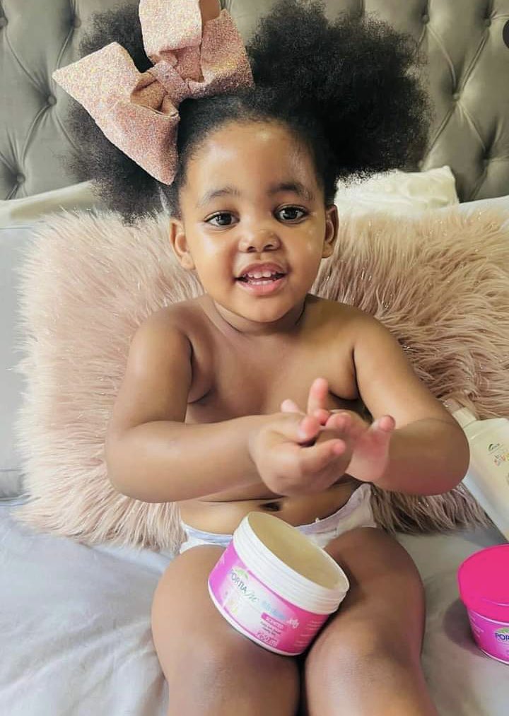 If you come across this post, I wish you a beautiful day like her filled with love, light and Peace. Happy Saturday beautiful people ❤️🥺🙌🏾🕯️.
