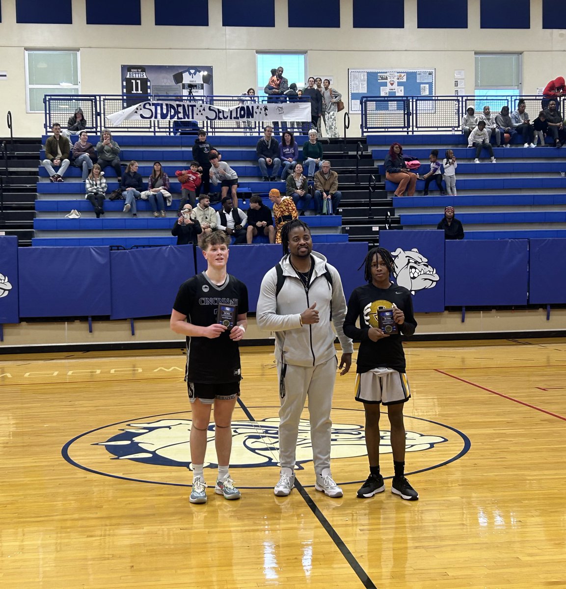 Elias Strasser (@eliasstrasser3) on Twitter photo Blessed to be selected 1st team at the 3rd annual Bettis classic.
32 points, 8 rebounds along with the win!
<a href="/Cincy_Blazers/">Cincinnati Trailblazers</a> <a href="/CincyBlazerBall/">BlazersBoys</a> @tristatesports_ <a href="/TravisGrafHoops/">Travis Graf</a> <a href="/KevinMoses38/">Kevin Moses LLC</a> <a href="/Ron_Miller22/">Ron Miller</a> <a href="/SteveEllisUCC/">Steve Ellis</a> <a href="/NCHBCNextLevel/">NCHBC Recruiting</a> <a href="/NCHBCLive/">HomeSchoolBasketball</a> <a href="/small_hoops/">Small Market Hoops Recruiting</a> @UOrangemen Blessed to be selected 1st team at the 3rd annual Bettis classic.
32 points, 8 rebounds along with the win!
<a href="/Cincy_Blazers/">Cincinnati Trailblazers</a> <a href="/CincyBlazerBall/">BlazersBoys</a> @tristatesports_ <a href="/TravisGrafHoops/">Travis Graf</a> <a href="/KevinMoses38/">Kevin Moses LLC</a> <a href="/Ron_Miller22/">Ron Miller</a> <a href="/SteveEllisUCC/">Steve Ellis</a> <a href="/NCHBCNextLevel/">NCHBC Recruiting</a> <a href="/NCHBCLive/">HomeSchoolBasketball</a> <a href="/small_hoops/">Small Market Hoops Recruiting</a> @UOrangemen