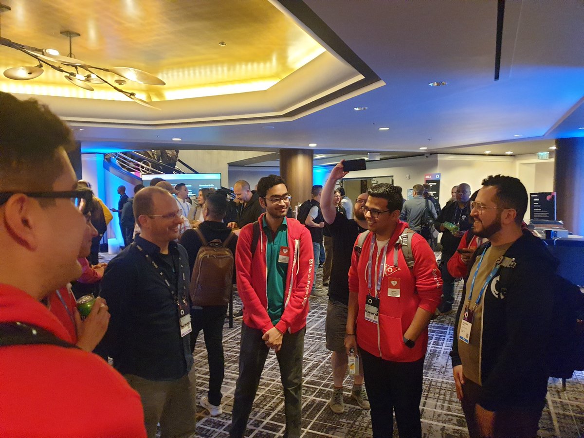 uwogdsc's tweet image. As #GitHubCampusExperts we also had the opportunity to meet Thomas Dohmke, CEO of @github and listen to one of the GCE&apos;s workshop panel! #GitHubUniverse #GitHubUniverse2023 #githubcampusexpert