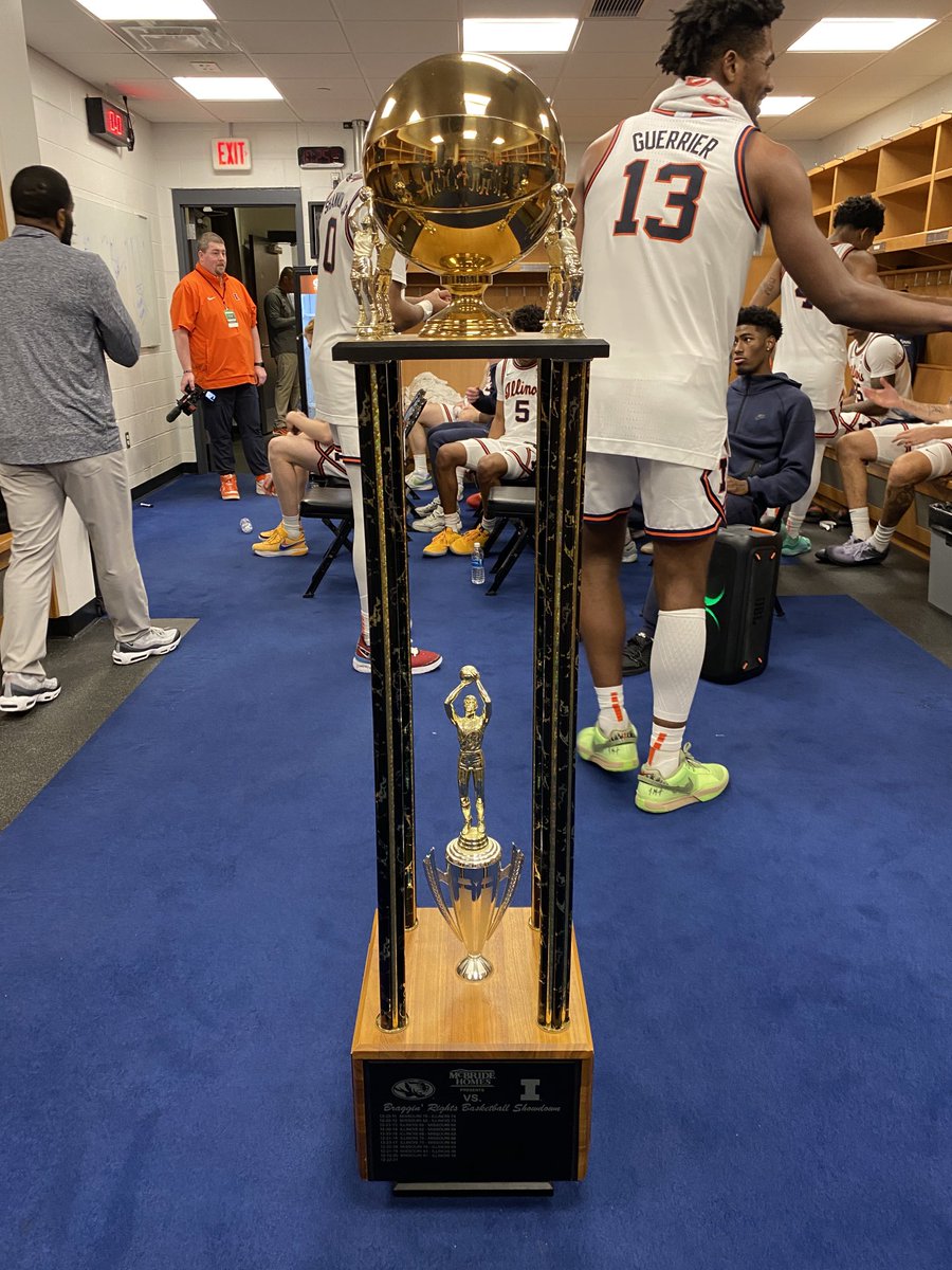 Josh Whitman tweet media