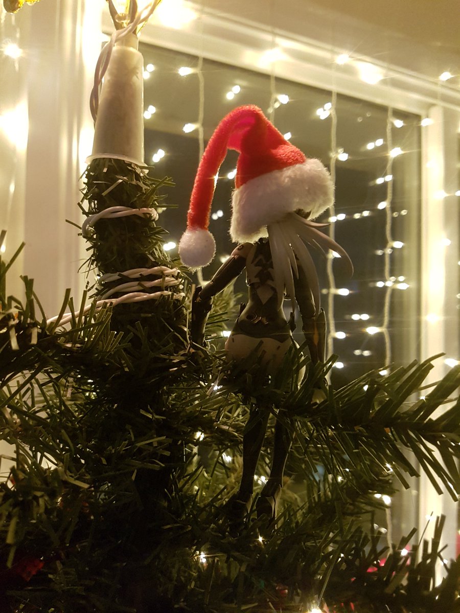 TheLocalBard's tweet image. Some pictures of the Assassin in my Christmas tree~

#SnailShellStudio #SnailShellAssassin #Assassin #ChristmasTree #MerryChristmas #HappyHolidays #ToyPhotography @wozhike