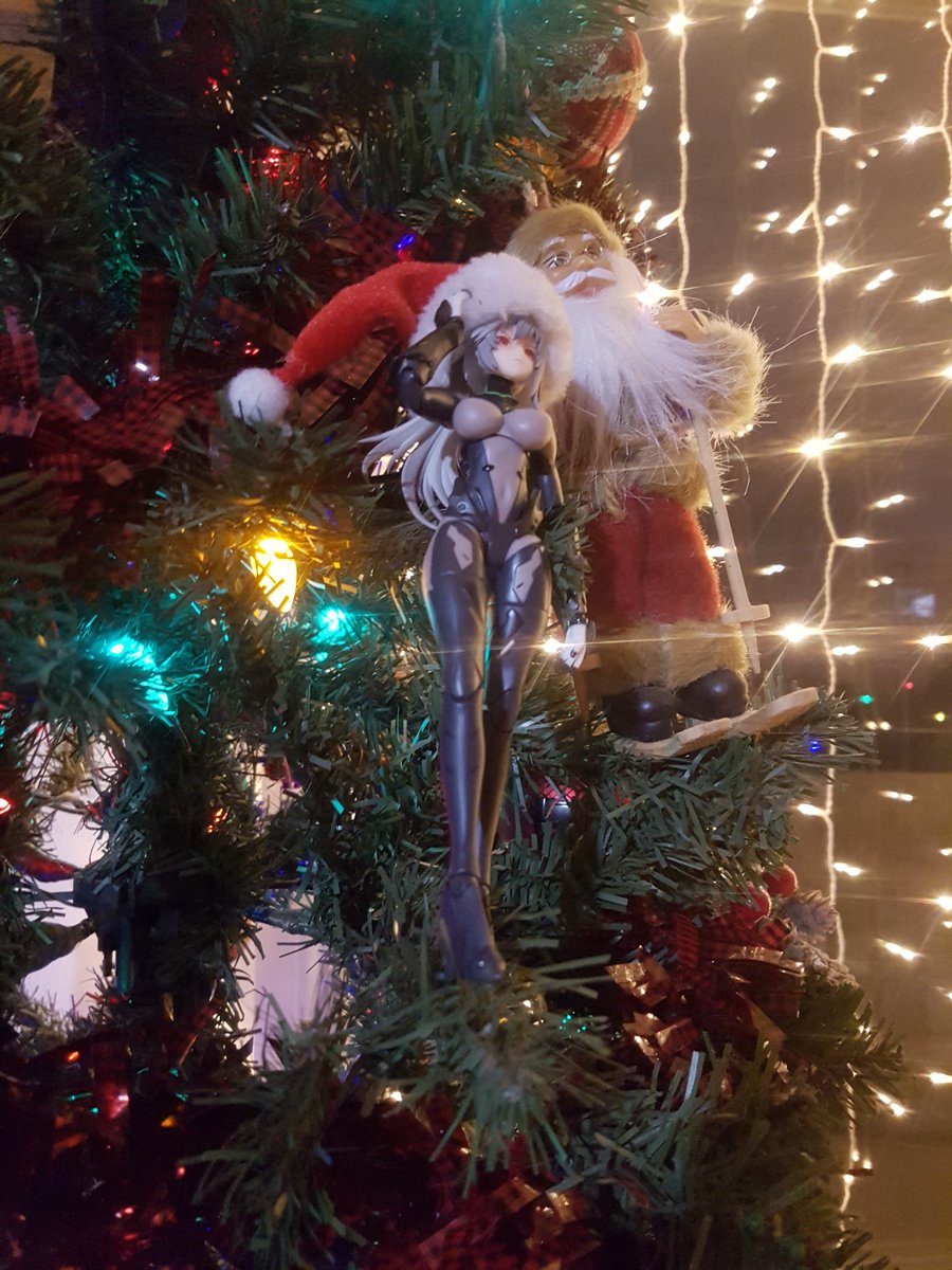 TheLocalBard's tweet image. Some pictures of the Assassin in my Christmas tree~

#SnailShellStudio #SnailShellAssassin #Assassin #ChristmasTree #MerryChristmas #HappyHolidays #ToyPhotography @wozhike