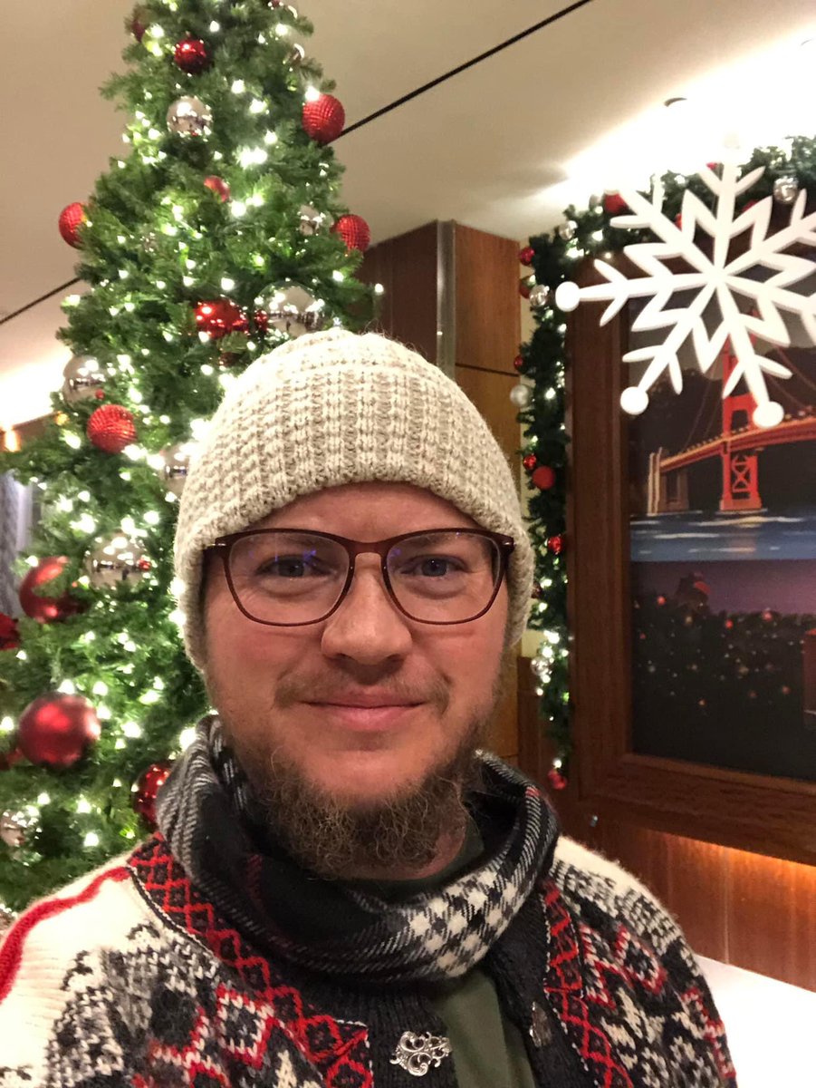 May the joy of this season bring you wonder and curiosity about the people and experiences in your life that really resonate with you and make you feel like a 💯! May you recognize when you don’t feel that way and choose joy! What joy are you choosing today?