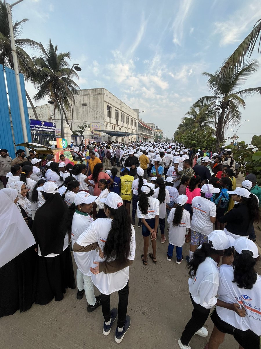 rasalp1's tweet photo. 2023 la #marathon odanum nu goal irunthichi finally i can able to complete without stop by running slowly #pondicherry #vasaneyecare #universaldeclarationofhumanrights #5krun https://t.co/JwNOXvSpzF