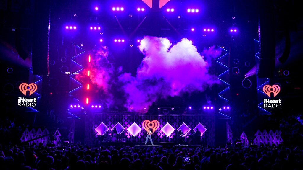 iHeartRadio_RP's tweet photo. © #iHeartRadioRP ▸ #JingleBallRP ▸ ℕ𝗂𝗀𝗁𝗍 3.
Shirley shakes the stage with her amazing performance at @JingleBallRP's thrid night.❣️ #JingleBallRP 
📷: @drivingColors, #iHeartShirley https://t.co/Xh1BB3sI4K