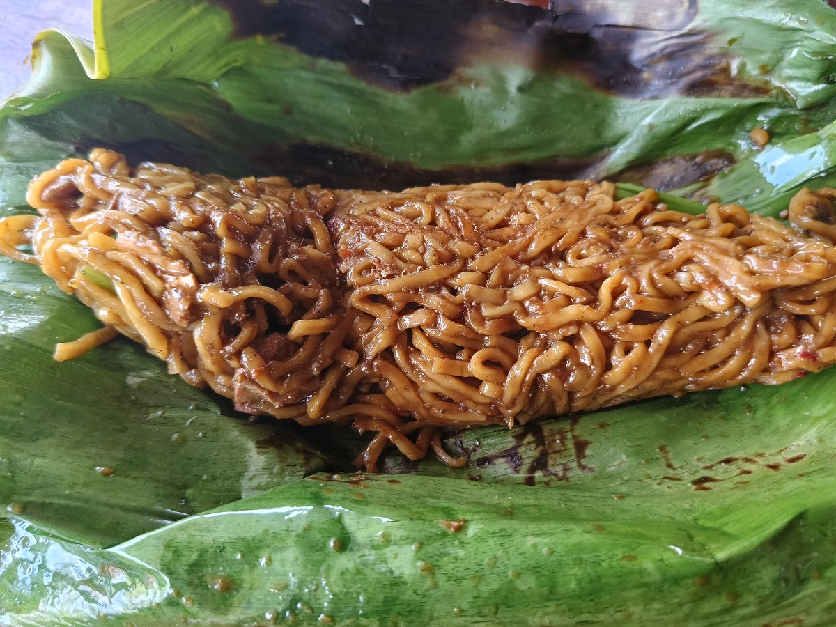 merapi_uncover's tweet image. Mie ayam bakar (MR) salah satu perkembangan dari inovasi Mie ayam
