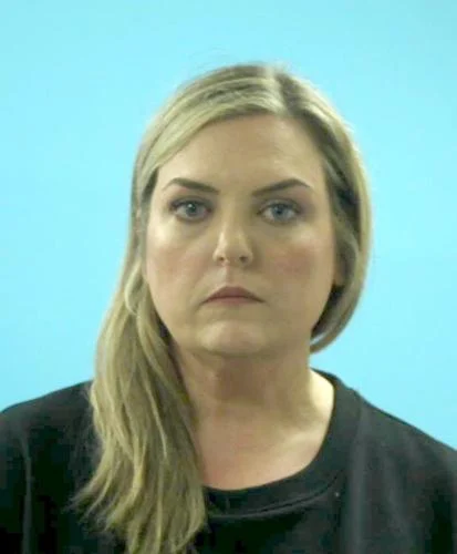 mattersofacct's tweet photo. 🚦Brazoswood High School, TX 
Brandyn Hargrove, age 47, an ISD teacher from Culte, Texas, was indicted on charges of sexual assault of a child and indecency with a child. She is accused of assaulting a 15 y/o girl in 2007. Bond $240K #MattersOfAccountability⚖️ #MeTooTwitter🙋🏽‍♀️ https://t.co/NnYFiJ9WYQ