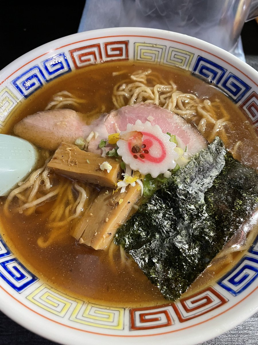 kazuyuhi's tweet image. 中華そば鳴門さん
永福町大勝軒をリスペクトされてるだけあり、かなり近い味でめちゃくちゃ旨い😋永福町出身としては川口でコレが食べられるのは嬉しいです❗️
また伺います。
ご馳走様でした🙏
＃中華そば鳴門