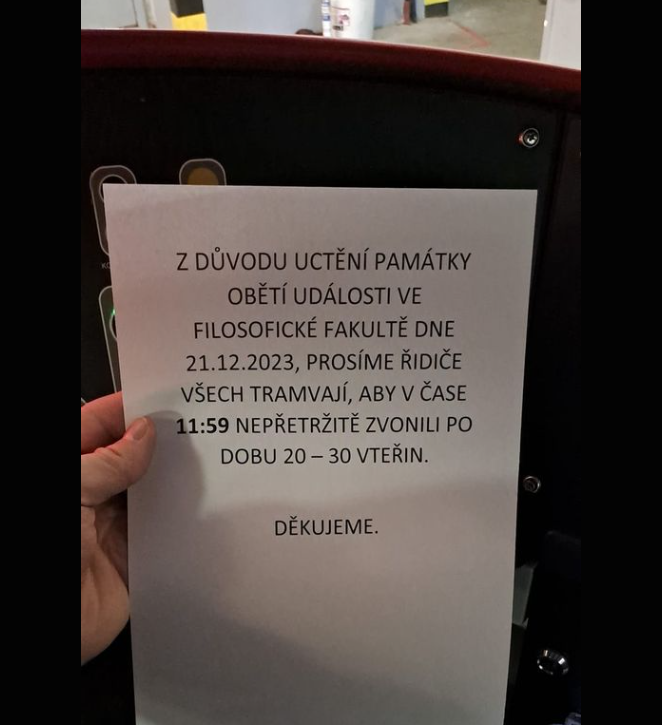 JChodounsky's tweet photo. Ukradeno z tramvajáckého FB. https://t.co/n5CkRiza2a
