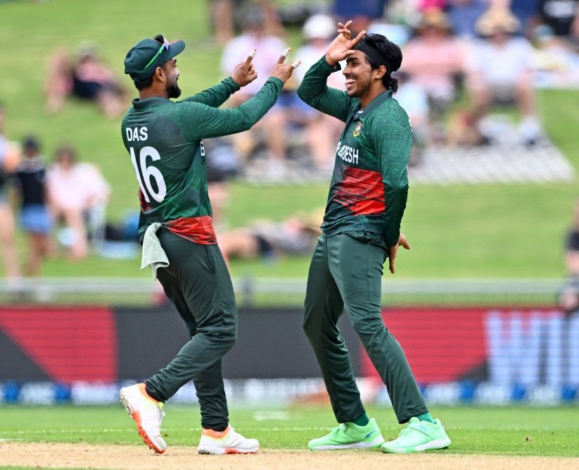 History has been made! Bangladesh beat NZ for the first time in an ODI in NZ, and they have done it in style!

Najmul ul Hassan Shanto has done it .🎉💐 

#BANvsNZ #BANvNZ #PAKvsAUS #PAKvAUS #AUSvPAK #AUSvsPAK #INDvsSA #INDvsSA