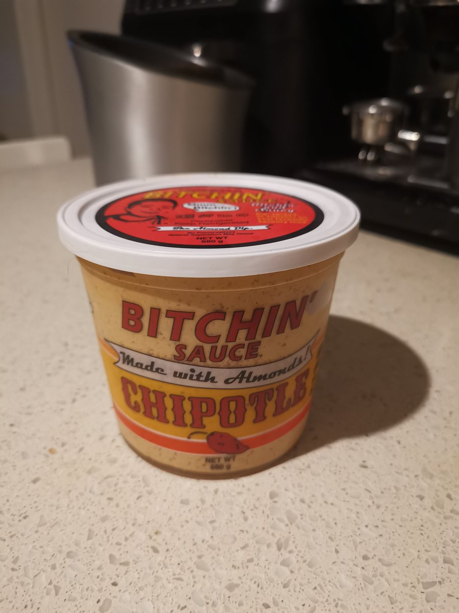 TanyaDavis95's tweet photo. Bitchen chipotle sauce made with almonds 💕💕💕💕

Pairs extremely well with original Doritos, only problem is can't stop eating it 🤤

#vegan #cooking #plantbased #comfortfood #healthyeating #veganfood https://t.co/nhtWzEL6r1