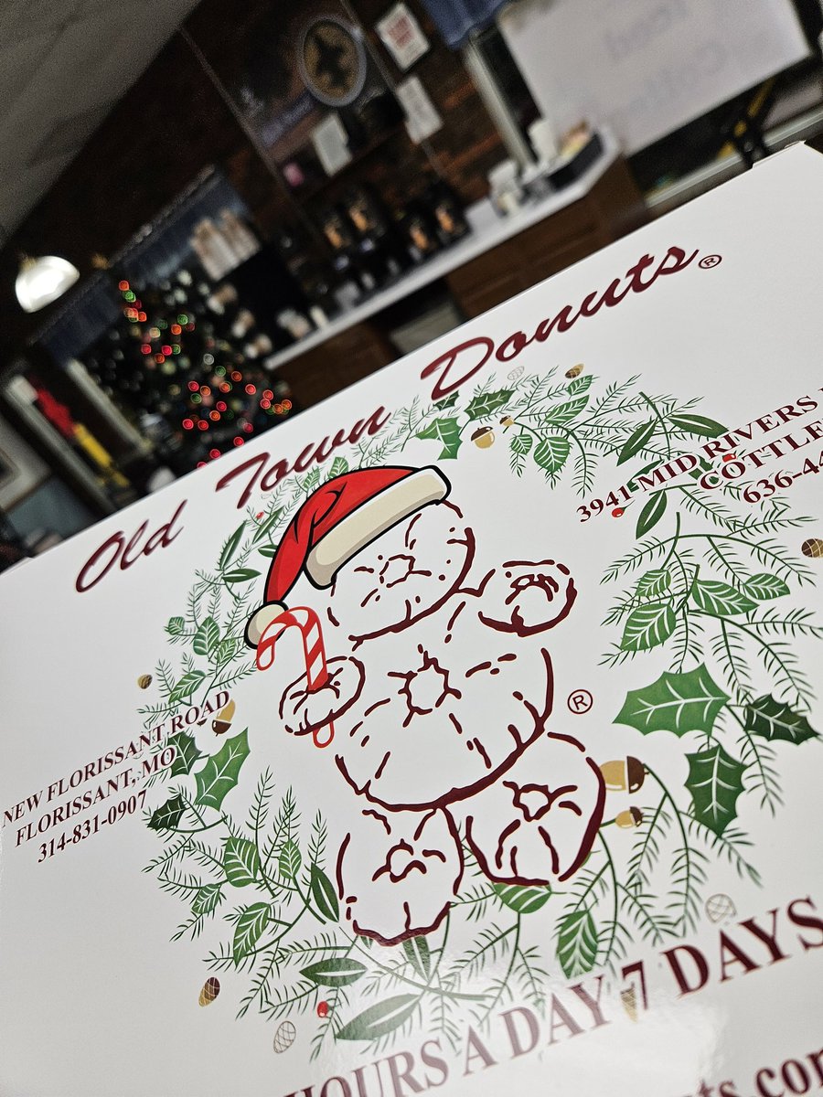 OldTownDonuts's tweet photo. Christmas Eve Hours:
Florissant Open until 5:00p.m.
Cottleville Open 5a.m.-2p.m.

Both stores will reopen at 5:00 a.m. on December 26th https://t.co/aNJ36ZS2M0