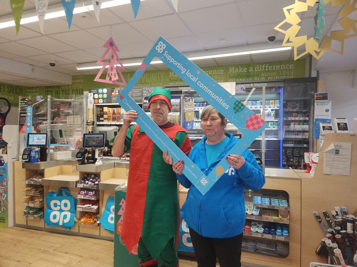 Had a visit from the grumpy elf from the clackmannan development trust <a href="/heggie_peter/">Peter Heggie</a> <a href="/coopuk/">Co-op</a> <a href="/Tom_MPM/">Tom Copeland</a>, they had the local community fund.