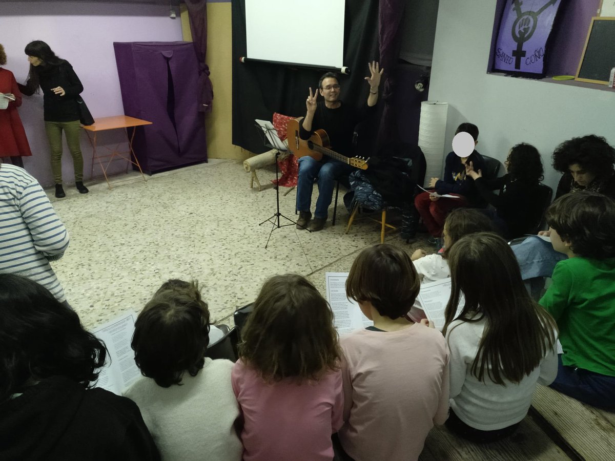 AC_Nogara's tweet photo. 🎄 Muitas gracias a todas y toz os que voz venir ahier, ninos, grans, paraldors u no d'aragonés.
Chuntos y gracias a Jesús Sierra nos vom chupir d'a machia d'o Nadal y o solsticio d'hibierno en Aragón. #Tronca 🎶 https://t.co/bL2jvNF2nb