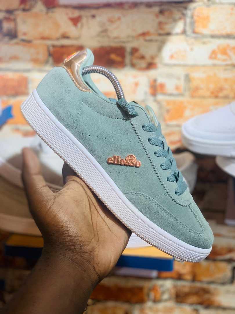 charleswanduga's tweet photo. Nike blazer UK 5.5
Ellesse UK 6
Nike airmax tavas UK 10.5
H&amp;M UK 9

Price 3500
Dm app call 
0705267994
@AmRoggoz https://t.co/ZVW7Wm4tGr