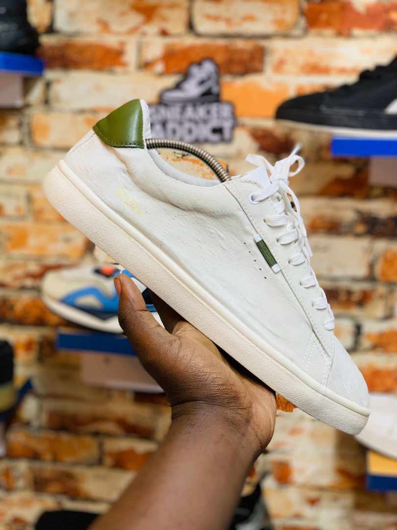 charleswanduga's tweet photo. Nike blazer UK 5.5
Ellesse UK 6
Nike airmax tavas UK 10.5
H&amp;M UK 9

Price 3500
Dm app call 
0705267994
@AmRoggoz https://t.co/ZVW7Wm4tGr
