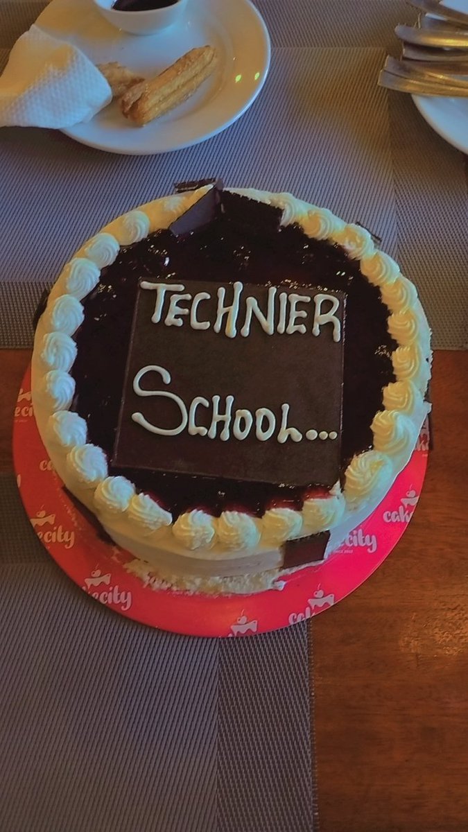 Technier School tweet media