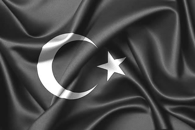 Asyakaynaksu's tweet photo. Irak’ın Kuzeyi’nde yürütülen operasyonda; hain terör örgütüyle çıkan çatışmada şehit olan kahraman askerlerimize Allah’tan rahmet; aileleri, yakınları ve milletimize başsağlığı, yaralı askerlerimize acil şifalar dileriz 🇹🇷 https://t.co/Xcc2GhvKKM