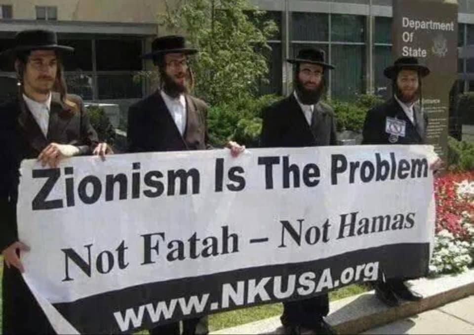 pupa_andtherows's tweet photo. @HenMazzig Jews stand with Palestine

#JewsForPalestine https://t.co/ICfjOWcleb