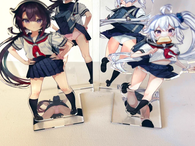 うちの娘たちの進化したダブルミラーパンチラアクリルフィギュア(今考えた)めっちゃいい出来だから見て欲しい...近日販売するよ! 