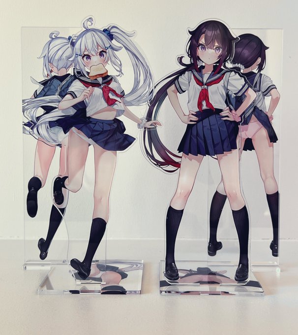 うちの娘たちの進化したダブルミラーパンチラアクリルフィギュア(今考えた)めっちゃいい出来だから見て欲しい...近日販売するよ! 