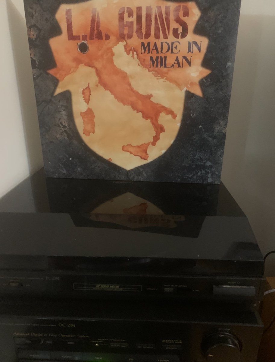 Now playing! Don’t look at me that way live! What a tune 🤟⁦<a href="/TraciiGuns/">Tracii Guns</a>⁩ ⁦@laguns⁩ ⁦<a href="/LAGuns_Army/">@L.A.GunsArmy</a>⁩ ⁦<a href="/sduncandrums/">Shawn Duncan 🇺🇸</a>⁩ ⁦<a href="/acevonjohnson/">🏴‍☠️</a>⁩