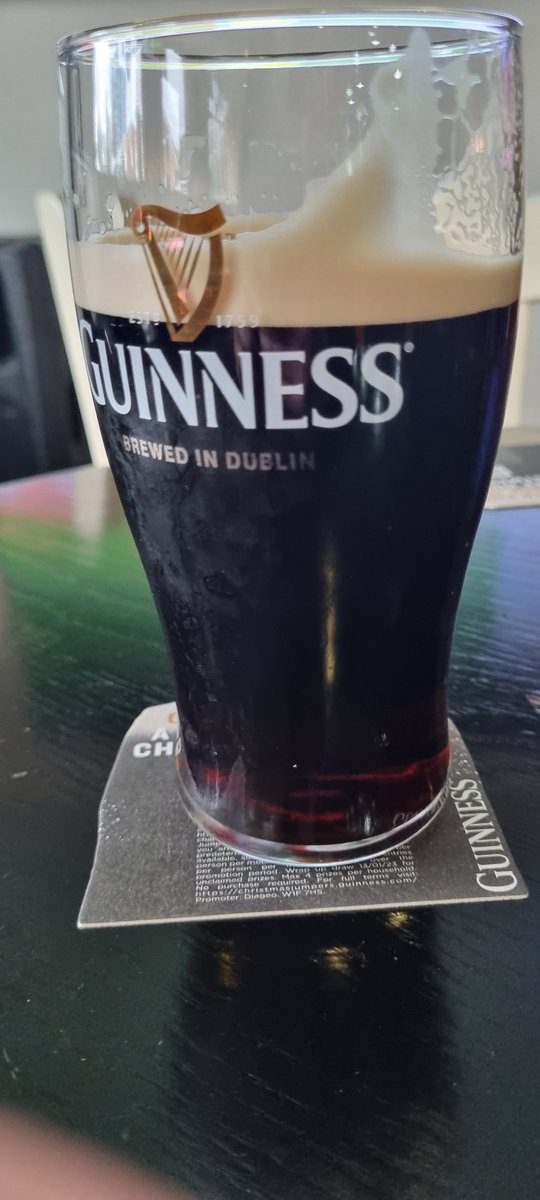 Well me and pocket rocket got to west brom a little quicker than anticipated.
So popped to cricketers Arms for a quick Guinness 🤔