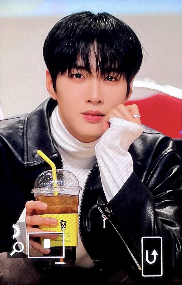 kxxelov's tweet photo. 231223
💭
#미래소년 #카엘 https://t.co/iBCfxu0ikB