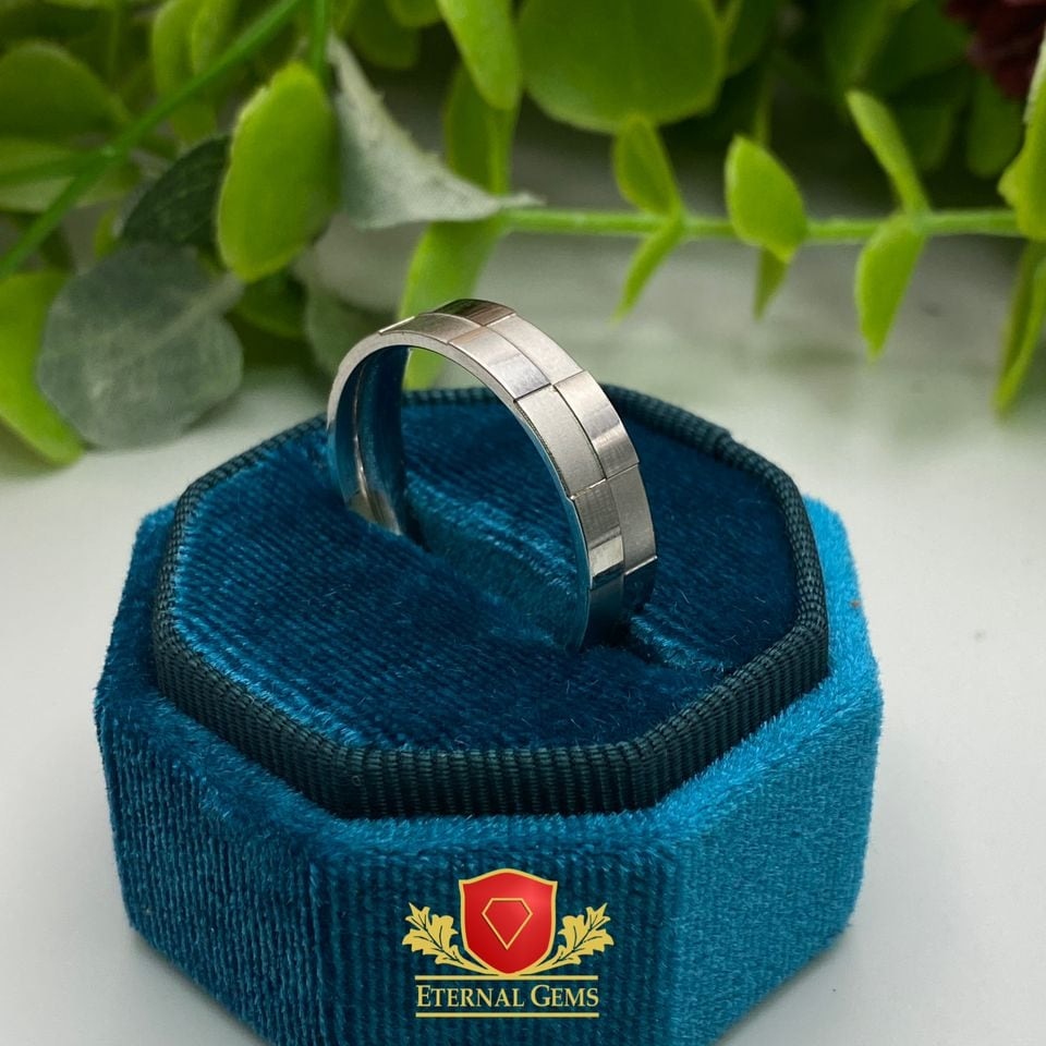 Eternalgemsng's tweet photo. Titanium Male Band - N30,000/$39.42

Call or WhatsApp 08091367085 or 08062229354

https://t.co/fYSSXC8g0U or visit any of our stores. 
We deliver worldwide 🌏✈️🗳
#weddingrings
#sehidimizvar
#vivekbindra #earthquake https://t.co/isJqbEv517