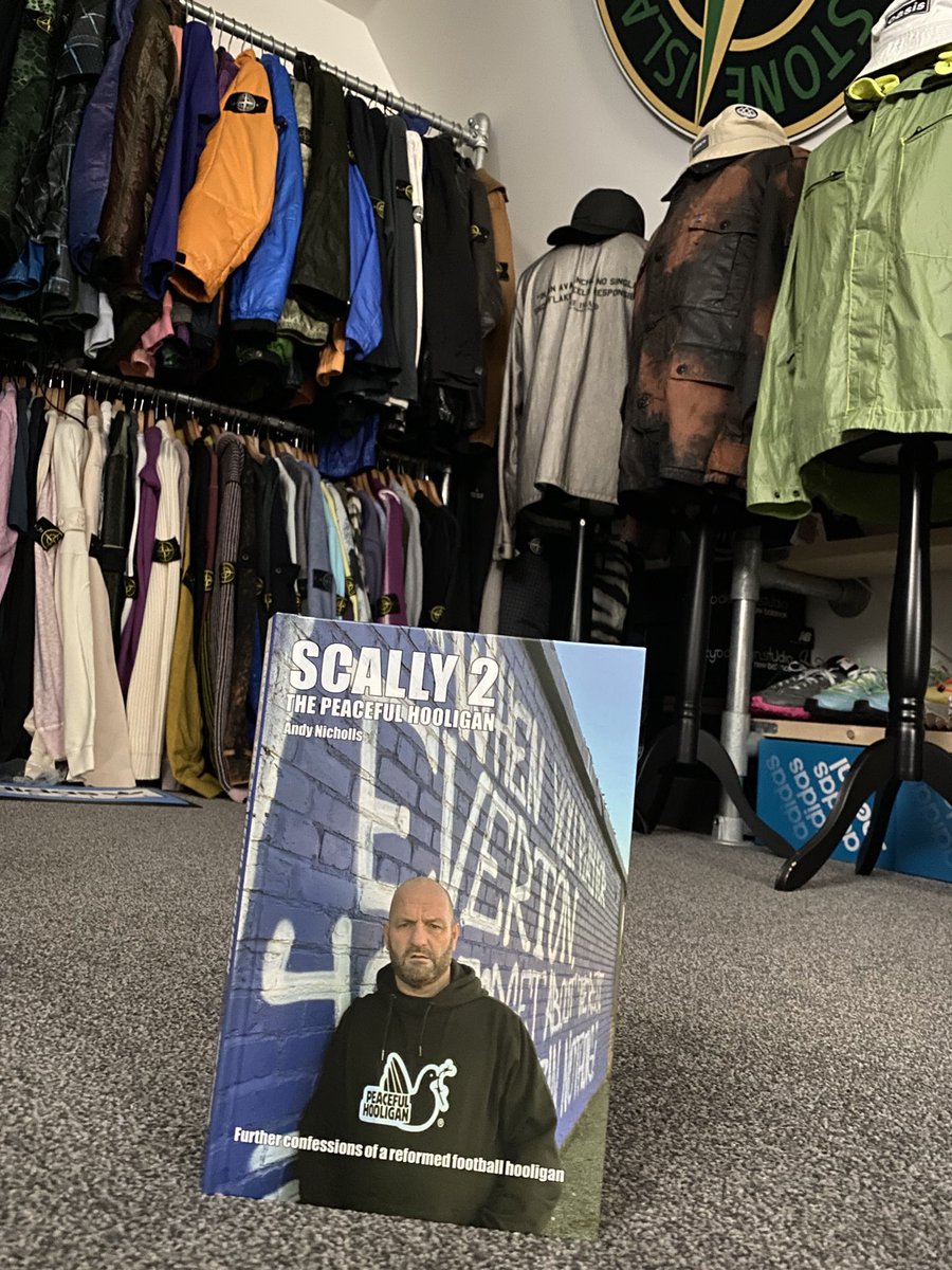 stonedlove1982's tweet photo. Thanks Andy for the updated version of Scally 2. A great read bringing back memories of some great away days 
-
#scally #everton  #stoneislandjacket #stoneislandclothing #stoneislandindonesia #stoneislandshadowproject #stoneislandmarina #stoneislandusa #stoneislandvintage https://t.co/yiGQW7H8VV