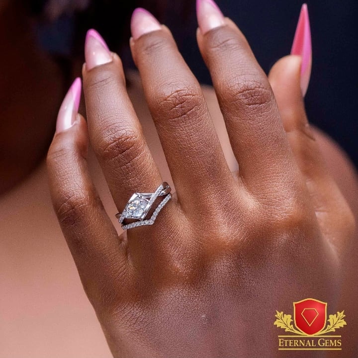 Eternalgemsng's tweet photo. The sterling silver bridal set from Eternal Gems is a beautiful and affordable option for anyone looking for the perfect engagement and wedding rings. With its timeless design and high-quality craftsmanship, this set is sure to please even the most discerning bride. And because it's made from sterling silver, it's sure to last for years to come. So, if you're looking for the perfect rings to symbolize your love and commitment, look no further than the sterling silver bridal set from Eternal Gems.

Price - From N55,000/$69.66

Call or WhatsApp 08091367085 or 08062229354
https://t.co/KoRzwHn1Me or visit any of our stores. 
We deliver worldwide 🌏✈️🗳
#weddingrings
#sehidimizvar
#earthquake #vivekbindra