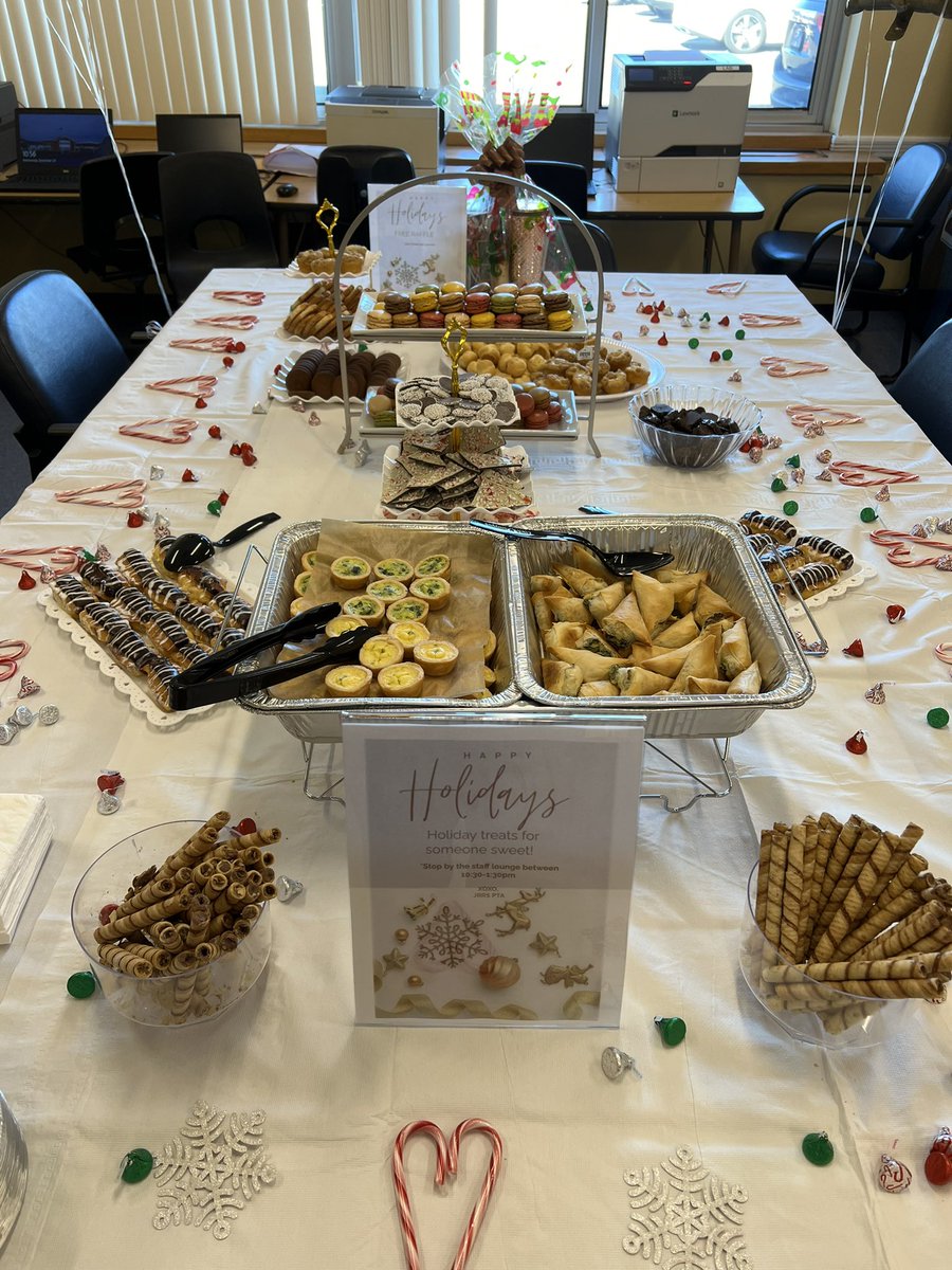 jyoonjericho's tweet photo. Thank you so much to the parents at @JRRS_Jericho for the wonderful food and treats!!! It really helped to make the final days of 2023 even more special! @JoannaKletter @JerichoUFSD https://t.co/oIV3h8jBzk