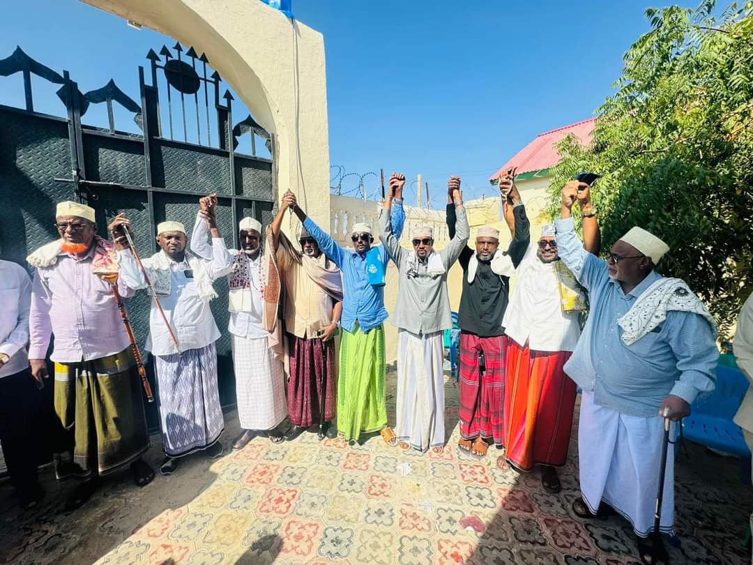 saedjy's tweet photo. The main pullet points of this conevened traditional leaders meeting are included #Respecting the will of the people &amp; reiterating the 06/02/2023 communique . #SSC_Guul_Thank_You_Issimo https://t.co/QydYF4brtn