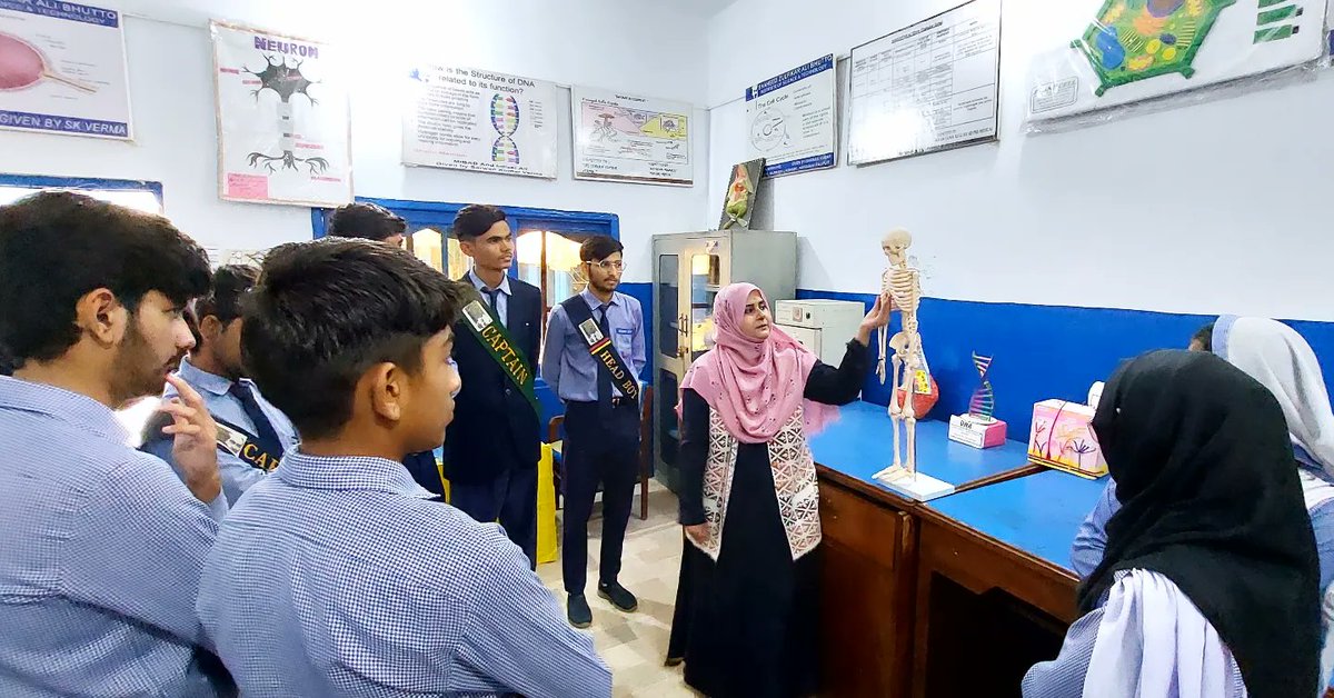 SZABISTZABed's tweet photo. Executive Director of SZABIST ZABed, Madam Lubna Khalid, paid a valuable visit to SZABIST College Mirpurkhas. They meticulously observed academics, the overall environment, and the performance of teachers and students. During her visit, she conducted an interactive orientation https://t.co/Ex9bIM8CfW