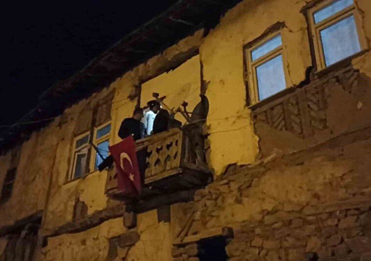 turuksoz's tweet photo. "Benim kanlı gözyaşım düşman için kin olsun..." https://t.co/40xbk8SCiJ