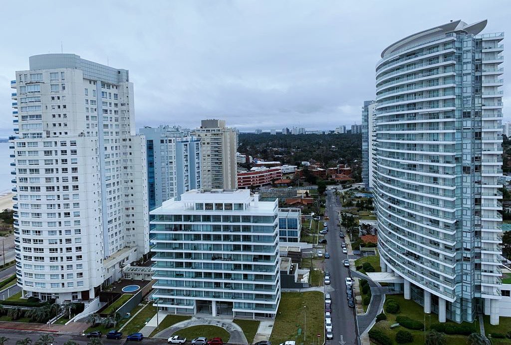 Destino Punta del Este tweet media