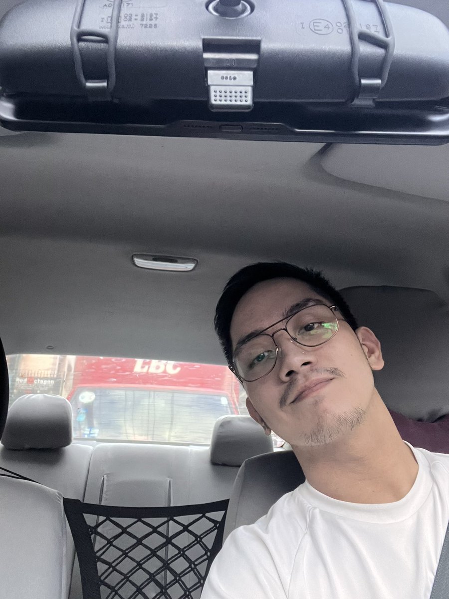 sthclrs's tweet photo. Car fun? 🤪 https://t.co/IsAhE2UM3l