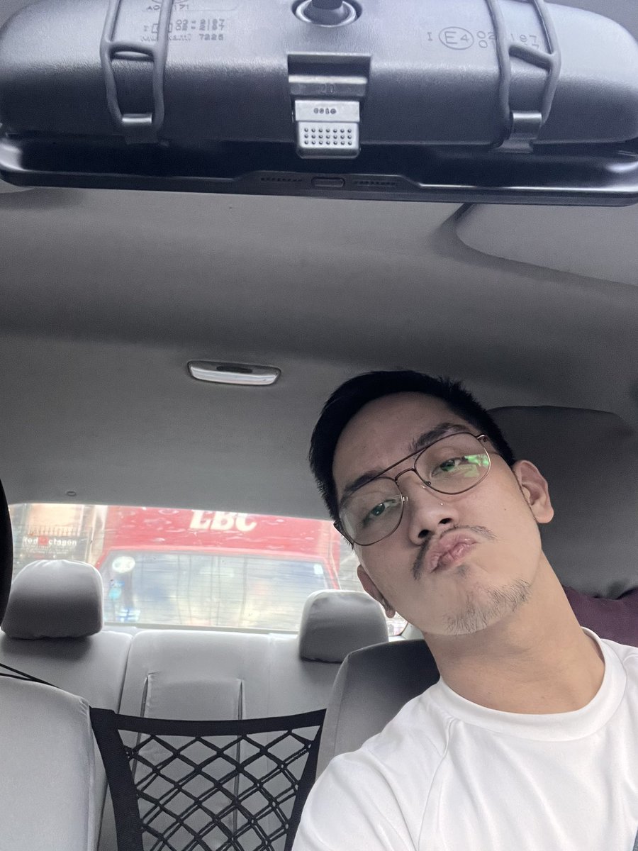 sthclrs's tweet photo. Car fun? 🤪 https://t.co/IsAhE2UM3l