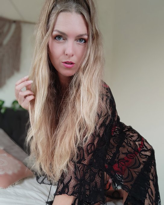 Let's have some fun 😜😈  #bestfans #4based #germangirl #camgirl #longhair https://t.co/KQitTa8NfZ<a href="/tag/bestfans"class="tags">#bestfans</a><a href="/tag/4based"class="tags">#4based</a><a href="/tag/germangirl"class="tags">#germangirl</a><a href="/tag/longhair"class="tags"><span>#longhair</span></a><a href="/tag/camgirl"class="tags"><span>#camgirl</span></a>