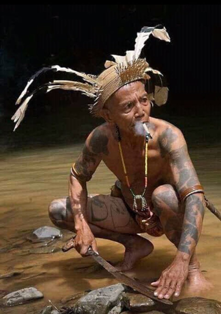 purusapati's tweet photo. Mendelok dan membaca semua penilaian beserta asumsi yang berserakan di twitland, sungguh sangat mengeneskan dan membuawat ndaz ceoengku muzmet....

Achhh..... 
Klean kan punya duwa telinga dan duwa mripat tooo ??? 
Lalu kenapa hanya dipake cuma satu ??? https://t.co/hmBt4TUtcU